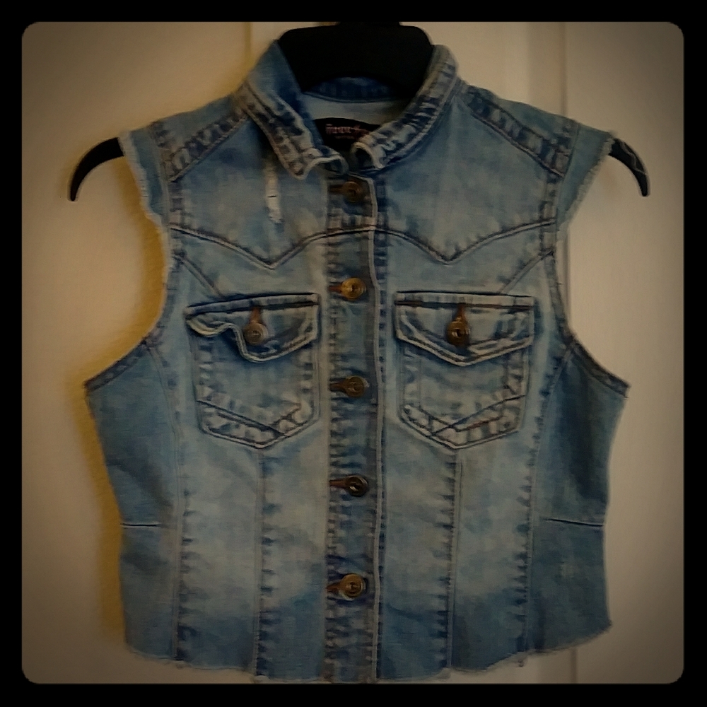 💥5/$25 JEAN VEST